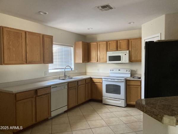 Buckeye, AZ 85326,300 5TH Avenue E