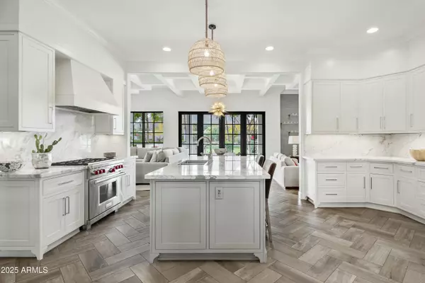 Paradise Valley, AZ 85253,5600 N 69TH Place