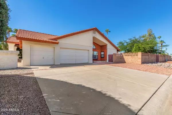 Glendale, AZ 85308,7702 W BLUEFIELD Avenue