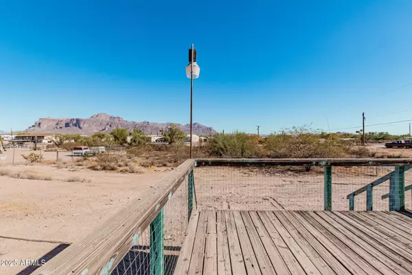 2152 E 14TH Avenue, Apache Junction, AZ 85119