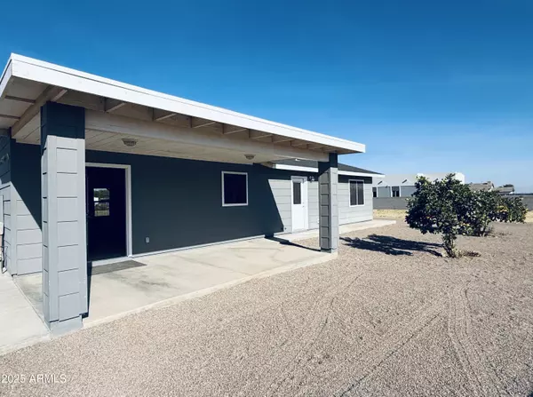 17202 W CHERYL Drive, Waddell, AZ 85355