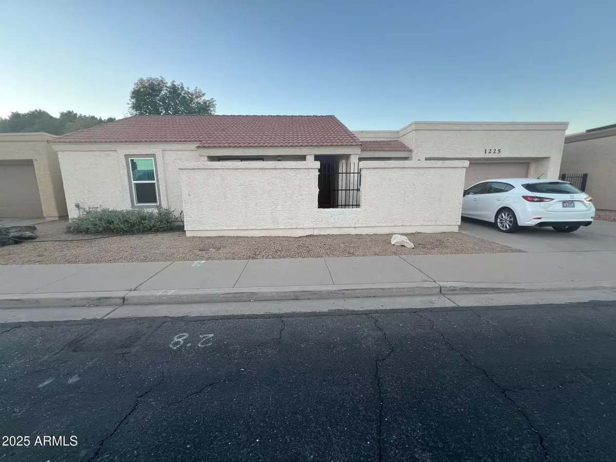 Mesa, AZ 85202,1225 W KEATS Avenue