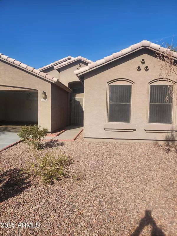 8102 W HESS Avenue, Phoenix, AZ 85043