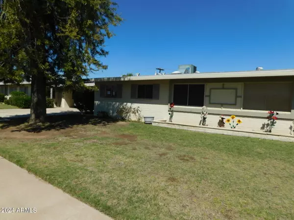 11024 W ABBOTT Avenue, Sun City, AZ 85351