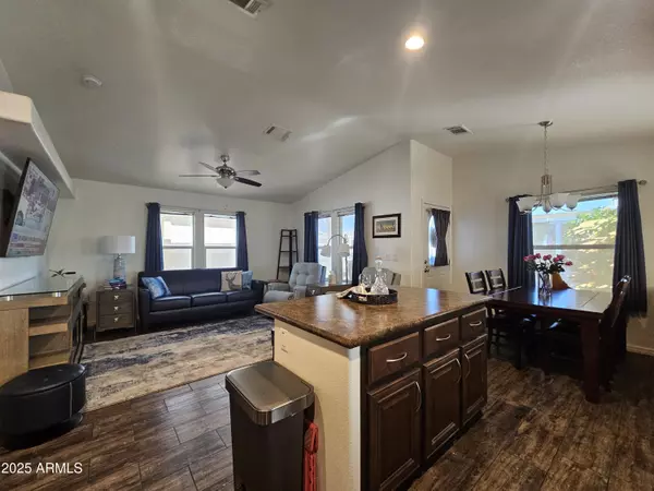 Mesa, AZ 85207,650 N Hawes Road #2731