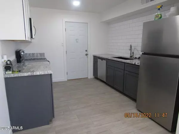 4920 E HOLLY Street #1, Phoenix, AZ 85008