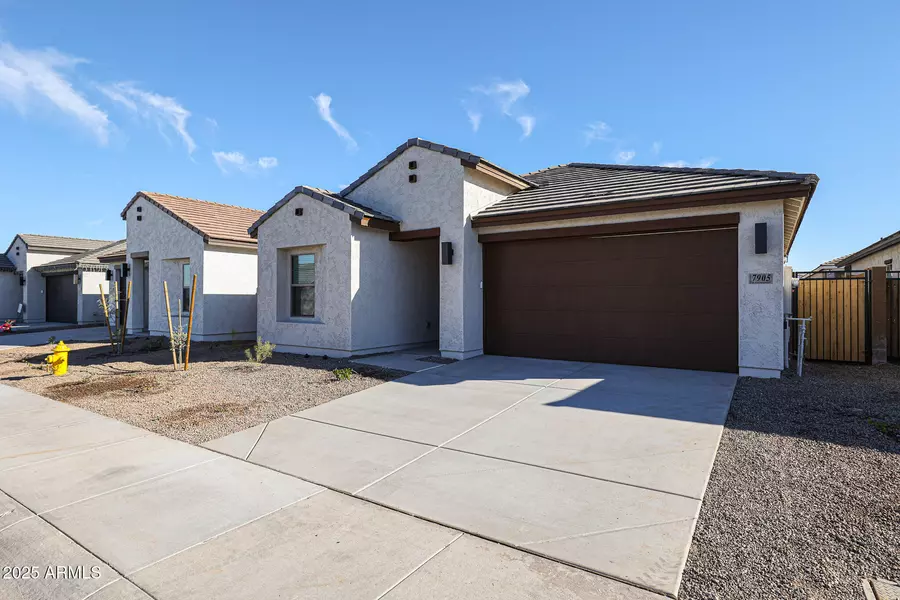 7905 N 80TH Avenue, Glendale, AZ 85303