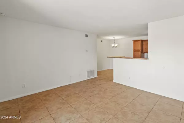 Mesa, AZ 85210,623 W GUADALUPE Road #174