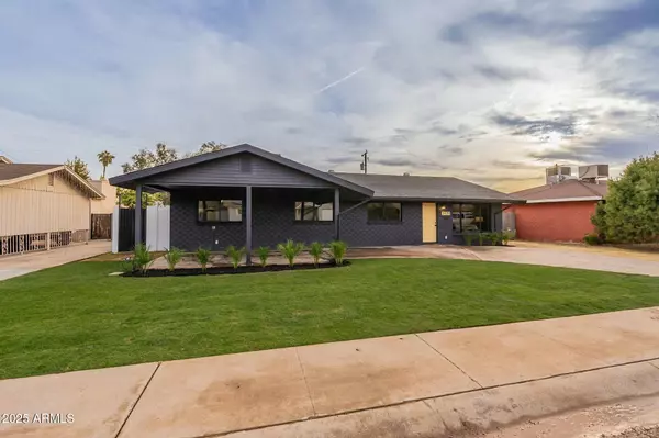 3439 W KRALL Street,  Phoenix,  AZ 85017