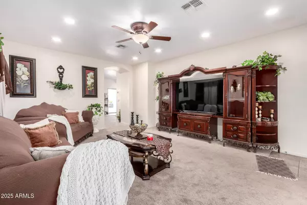 Maricopa, AZ 85139,44086 W GRANITE Drive