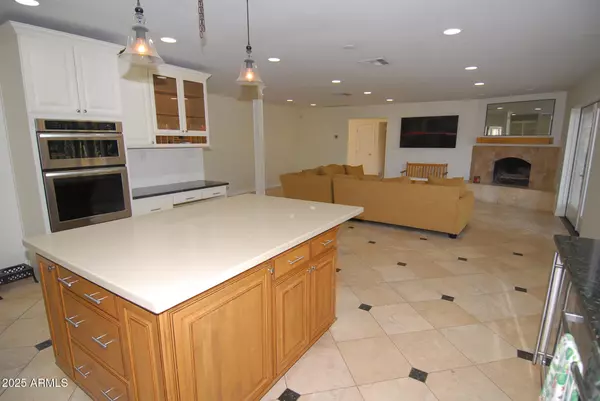 Paradise Valley, AZ 85253,6531 N 43RD Place