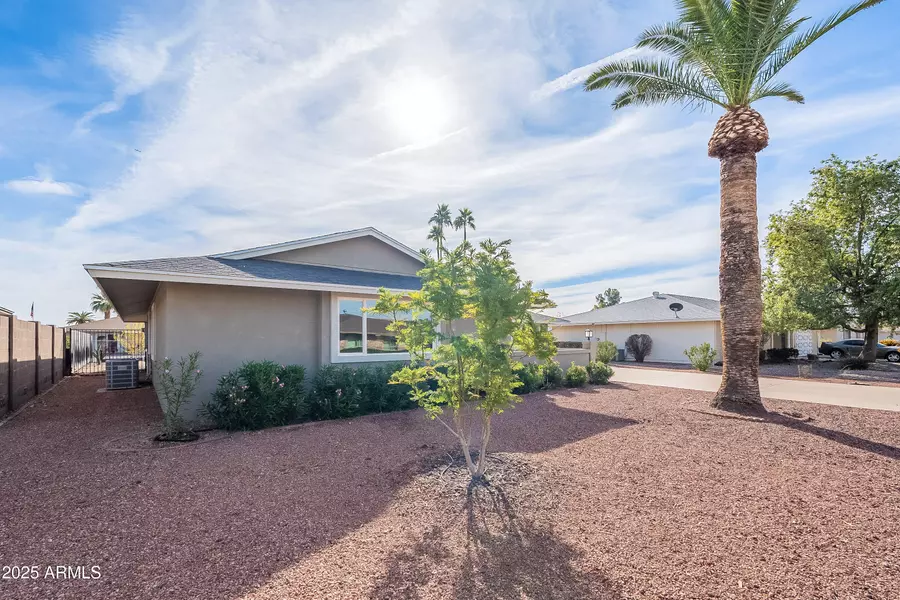 9307 W GLEN OAKS Circle, Sun City, AZ 85351