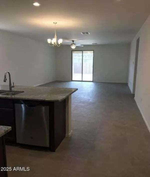 Phoenix, AZ 85043,7935 W Atlantis Way