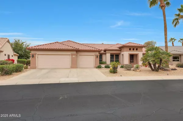 19808 N SHADOW MOUNTAIN Drive, Surprise, AZ 85374