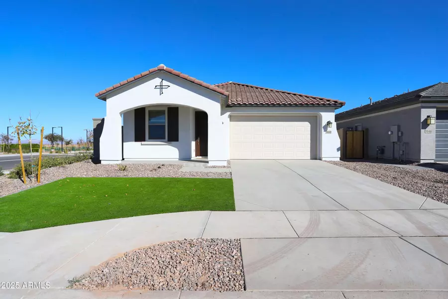 1060 W FINCH Drive, San Tan Valley, AZ 85140