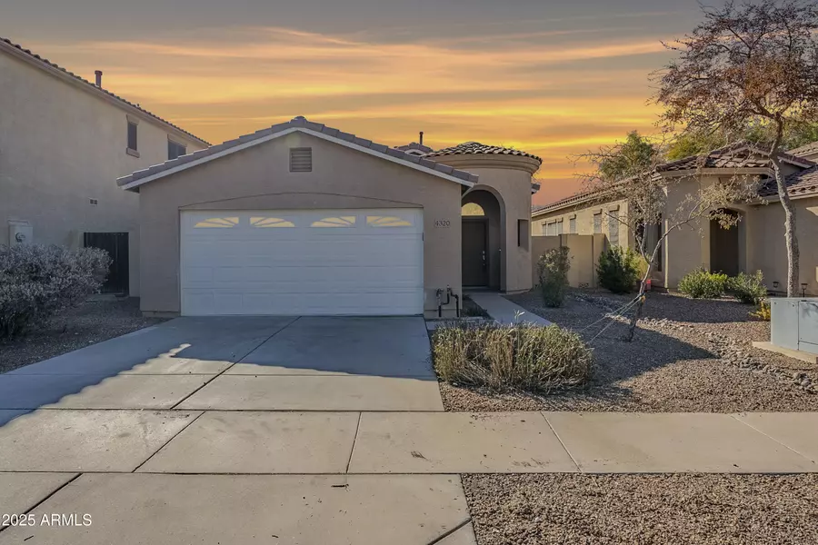 4320 S RIM Court, Gilbert, AZ 85297