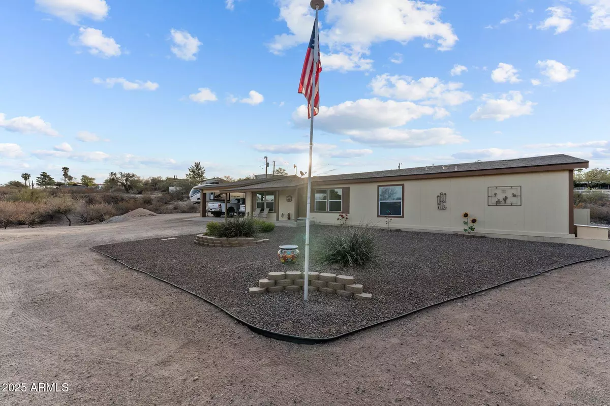 Wickenburg, AZ 85390,655 S 335TH Avenue