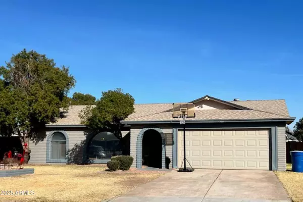 1811 N BULLMOOSE Drive, Chandler, AZ 85224