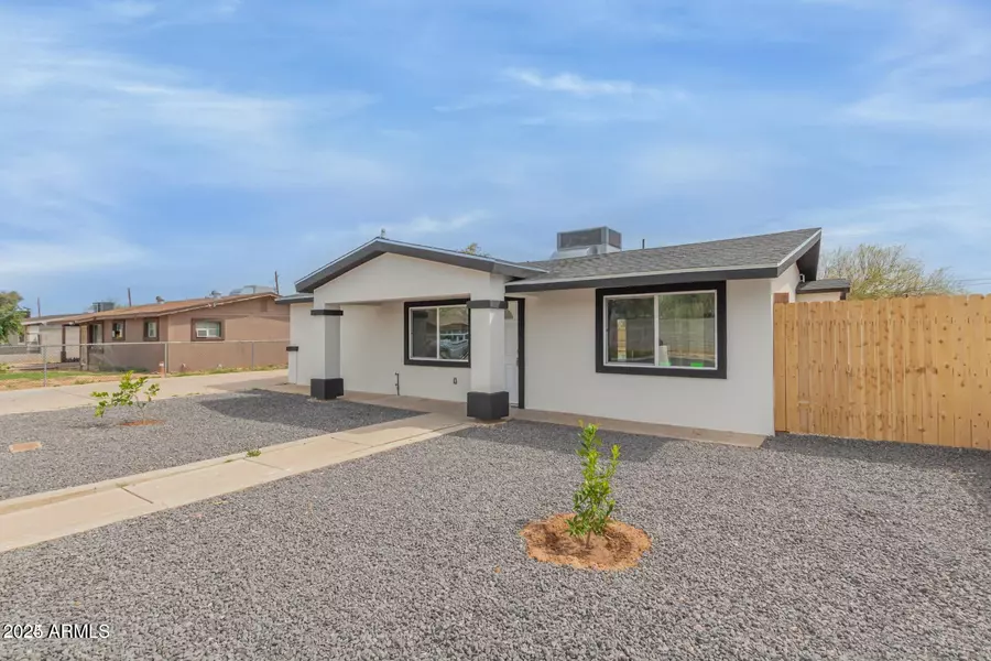 5823 S 34TH Place, Phoenix, AZ 85040