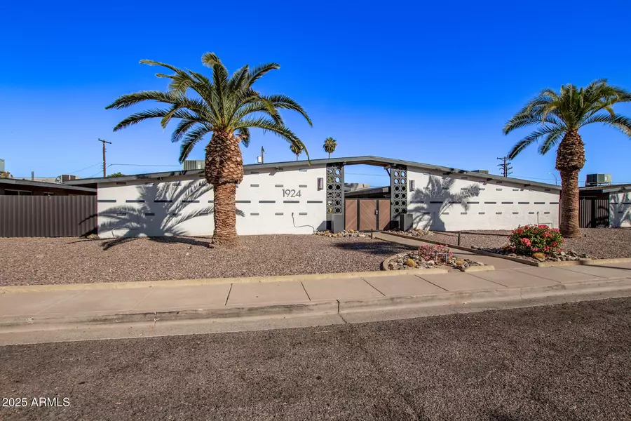 1914 W MYRTLE Avenue #10, Phoenix, AZ 85021