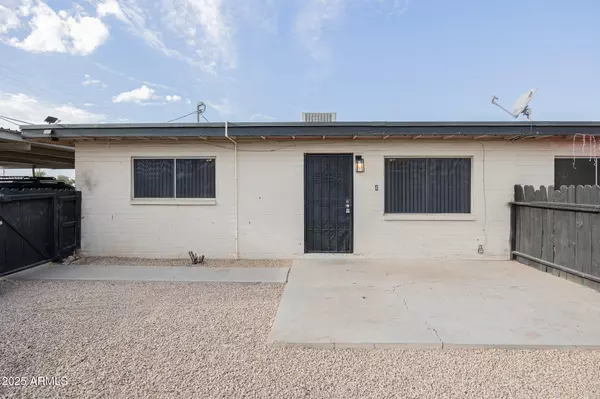 Glendale, AZ 85303,7521 W GLENN Drive #4