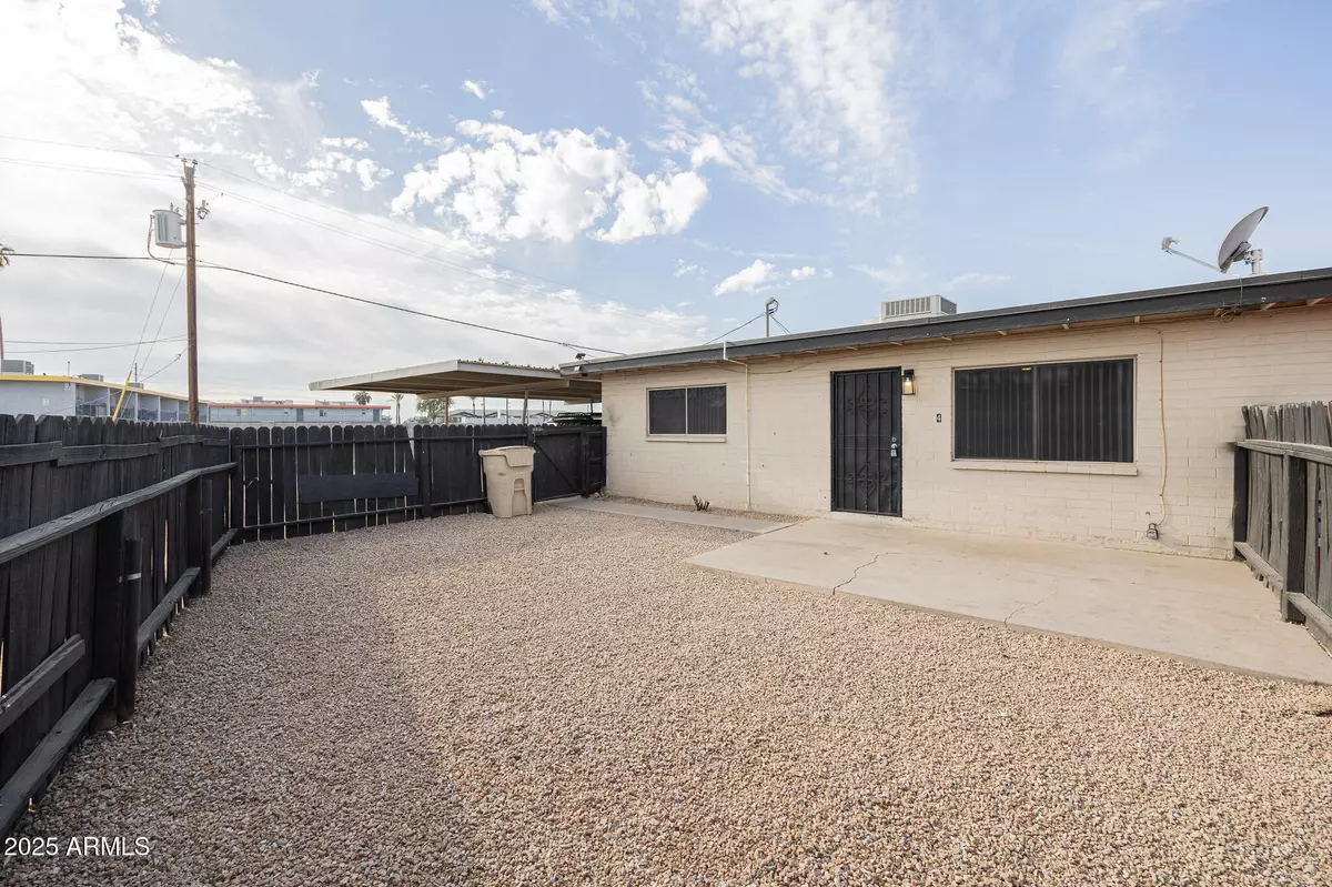 Glendale, AZ 85303,7521 W GLENN Drive #4