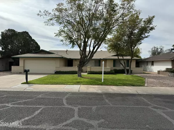 2927 W GLENN Drive, Phoenix, AZ 85051