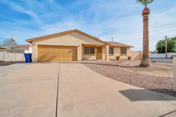 6249 S PARKSIDE Drive, Tempe, AZ 85283