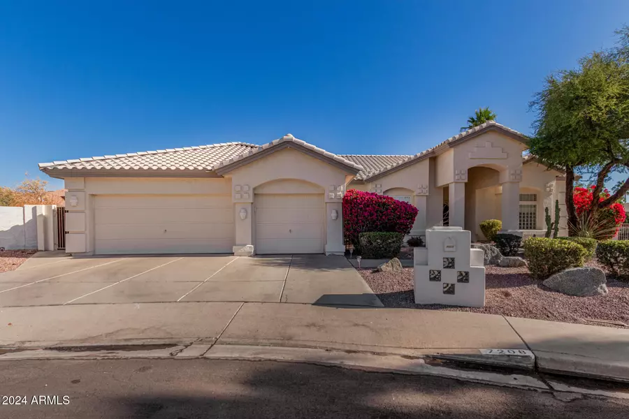 7208 W SACK Drive, Glendale, AZ 85308