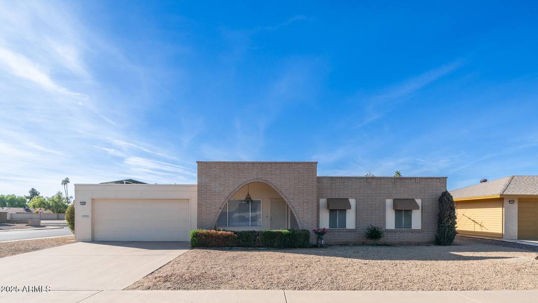 14202 N LAKEFOREST Drive, Sun City, AZ 85351