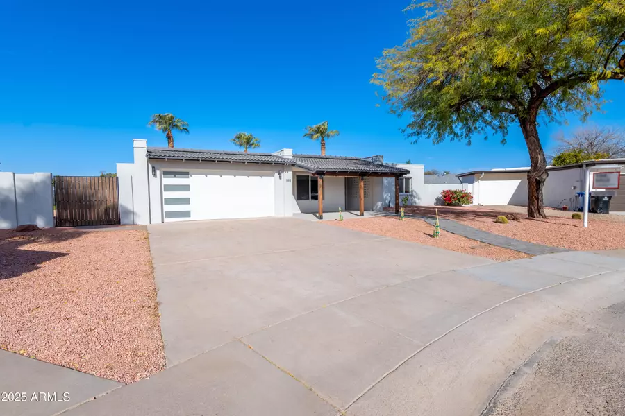 11252 N 37TH Street, Phoenix, AZ 85028