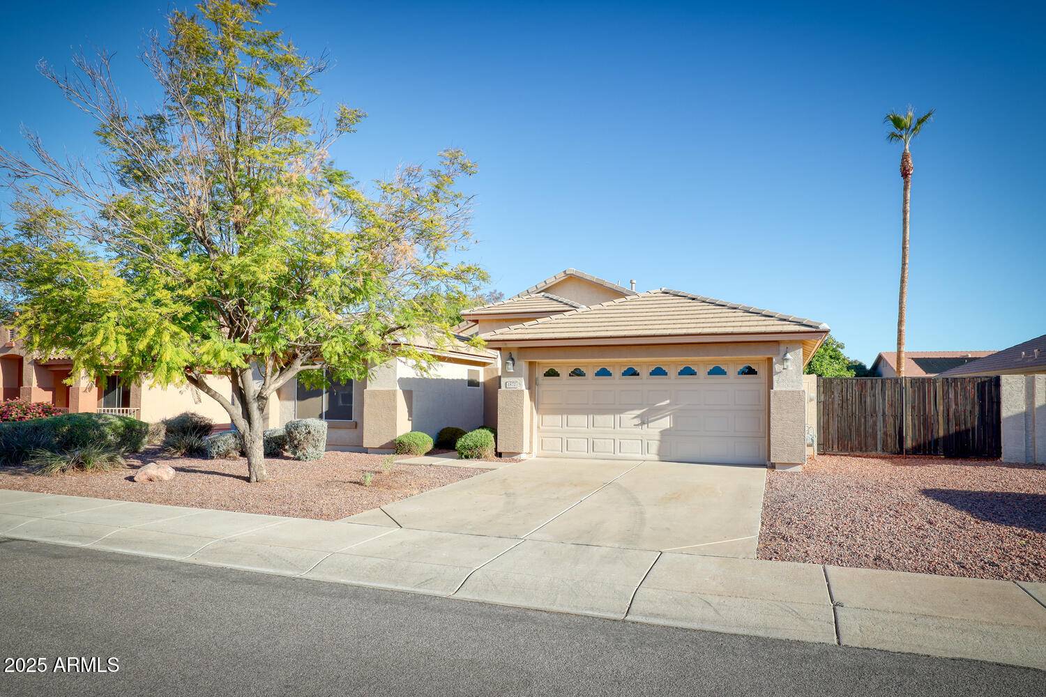 1872 E SHANNON Street, Chandler, AZ 85225
