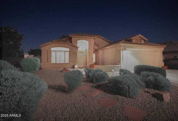 370 W GAIL Drive, Gilbert, AZ 85233