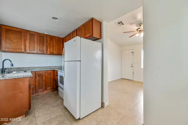 Phoenix, AZ 85015,1860 W GLENROSA Avenue #3