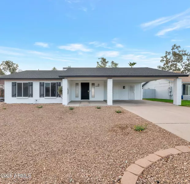 1015 W MINTON Drive, Tempe, AZ 85282