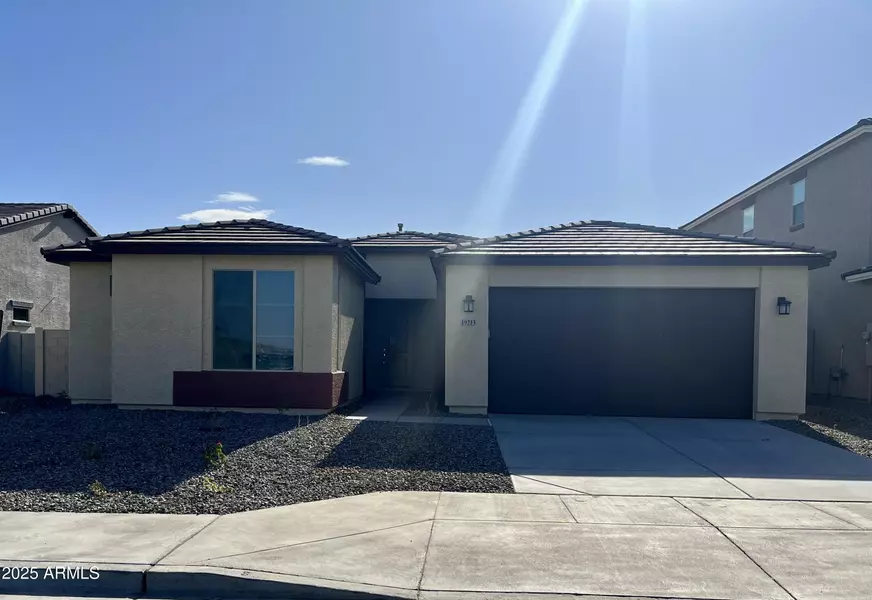 19213 W MISSOURI Avenue, Litchfield Park, AZ 85340