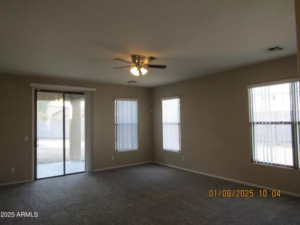 Tolleson, AZ 85353,9929 W RAYMOND Street