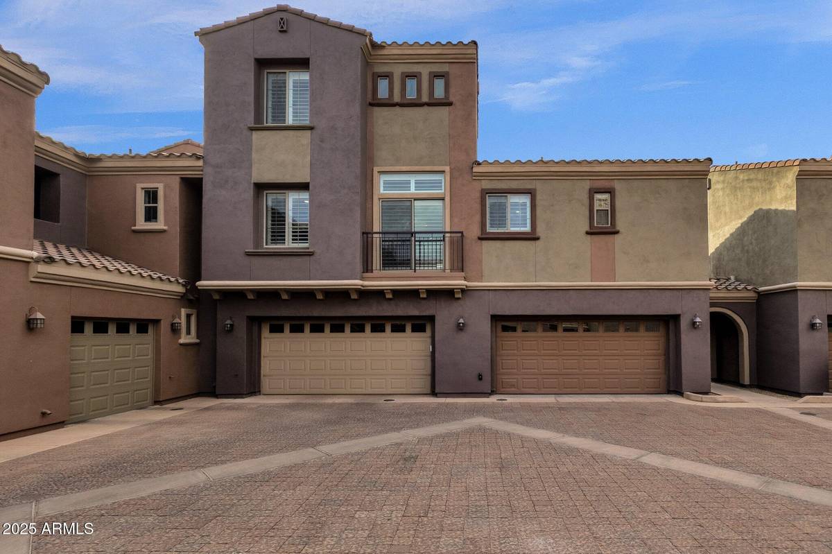 Phoenix, AZ 85050,3935 E ROUGH RIDER Road #1076