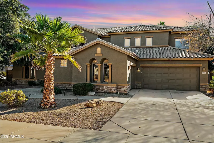 2205 E TAURUS Place, Chandler, AZ 85249