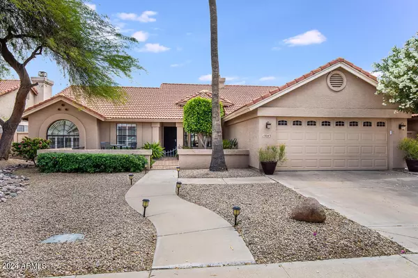 10043 E DREYFUS Avenue, Scottsdale, AZ 85260