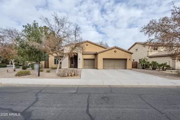 1060 W SILVER CREEK Road, Gilbert, AZ 85233