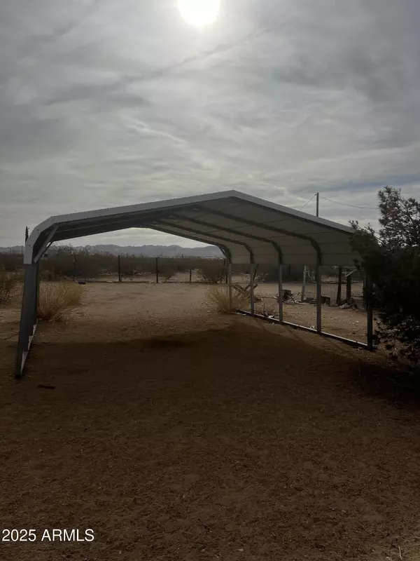 Golden Valley, AZ 86413,12837 Silver Sage Drive