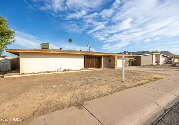 Phoenix, AZ 85029,1922 W JOAN DE ARC Avenue