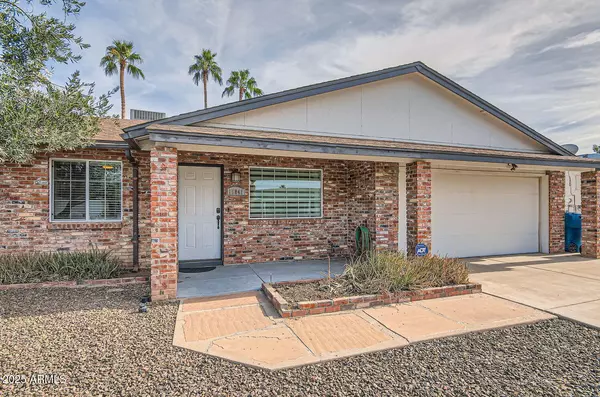 Phoenix, AZ 85022,15841 N 23RD Place