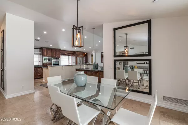 Scottsdale, AZ 85258,8176 E DEL BARQUERO Drive