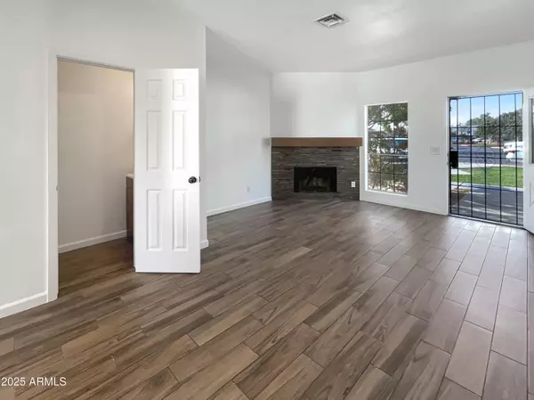 Chandler, AZ 85225,1601 N SABA Street #306