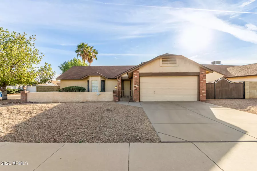 3901 W SARAGOSA Street, Chandler, AZ 85226