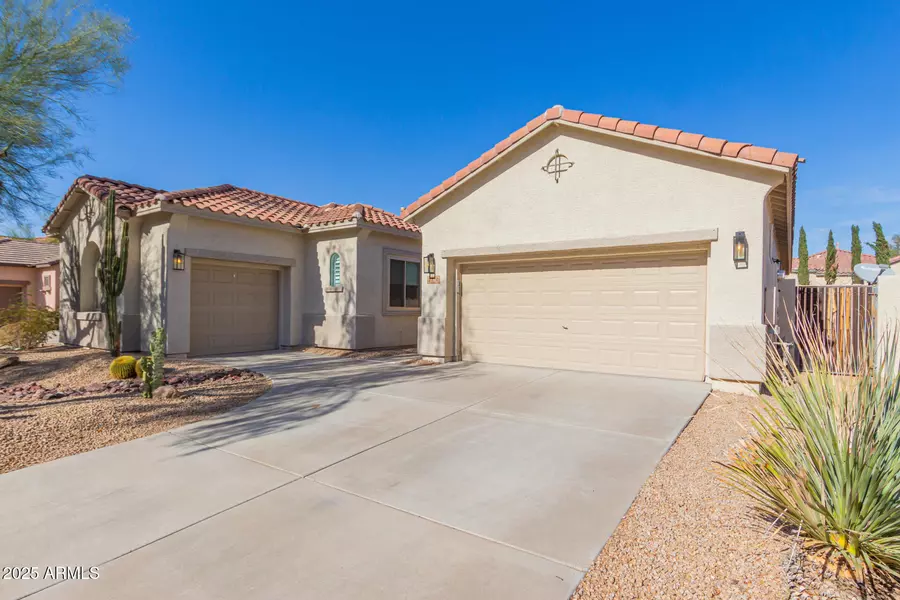 2410 W ALOE VERA Drive, Phoenix, AZ 85085