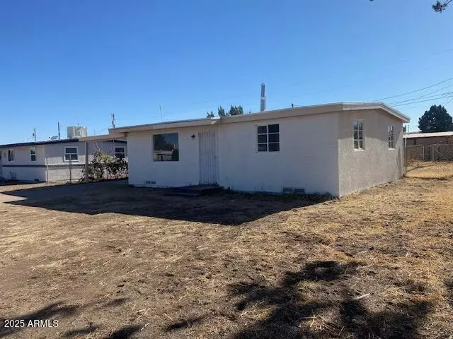 102 E PIMA Street, Huachuca City, AZ 85616