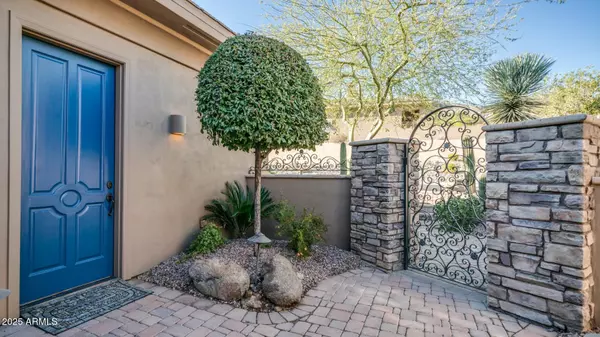 Phoenix, AZ 85048,211 E DESERT WIND Drive